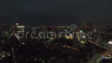 从东京大厦俯瞰东京城市天际线